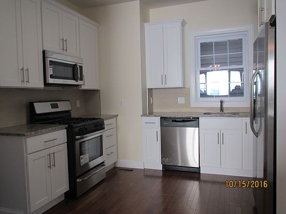 5th image of 361 Eldridge Ave