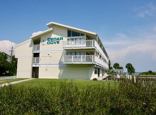82 2nd St #210, Cedar Key, FL 32625