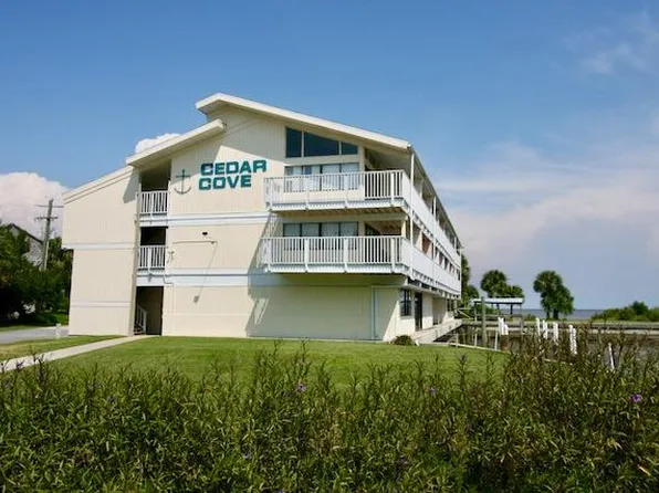 82 2nd St UNIT 210, Cedar Key, FL 32625