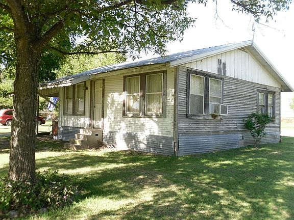 5th image of 102 N Schoolhouse E