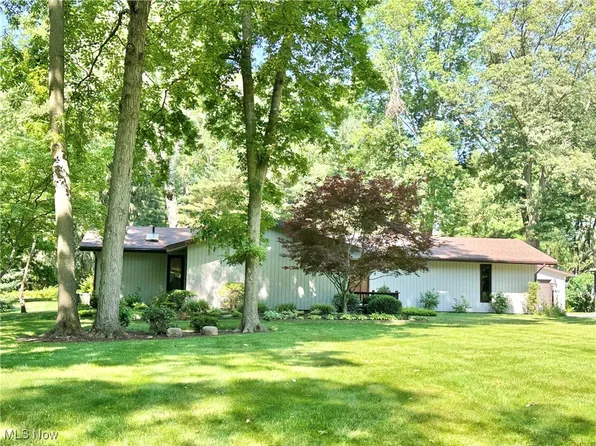 655 Atwood Dr, Tallmadge, OH 44278