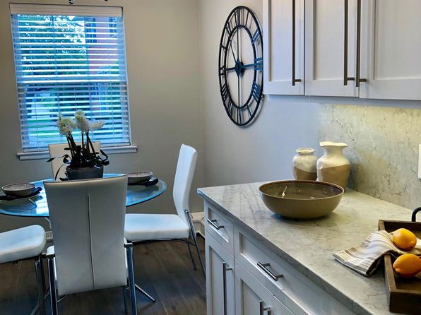 Fairfield Village at Levittown | 81 Bowling Ln, Levittown, NY