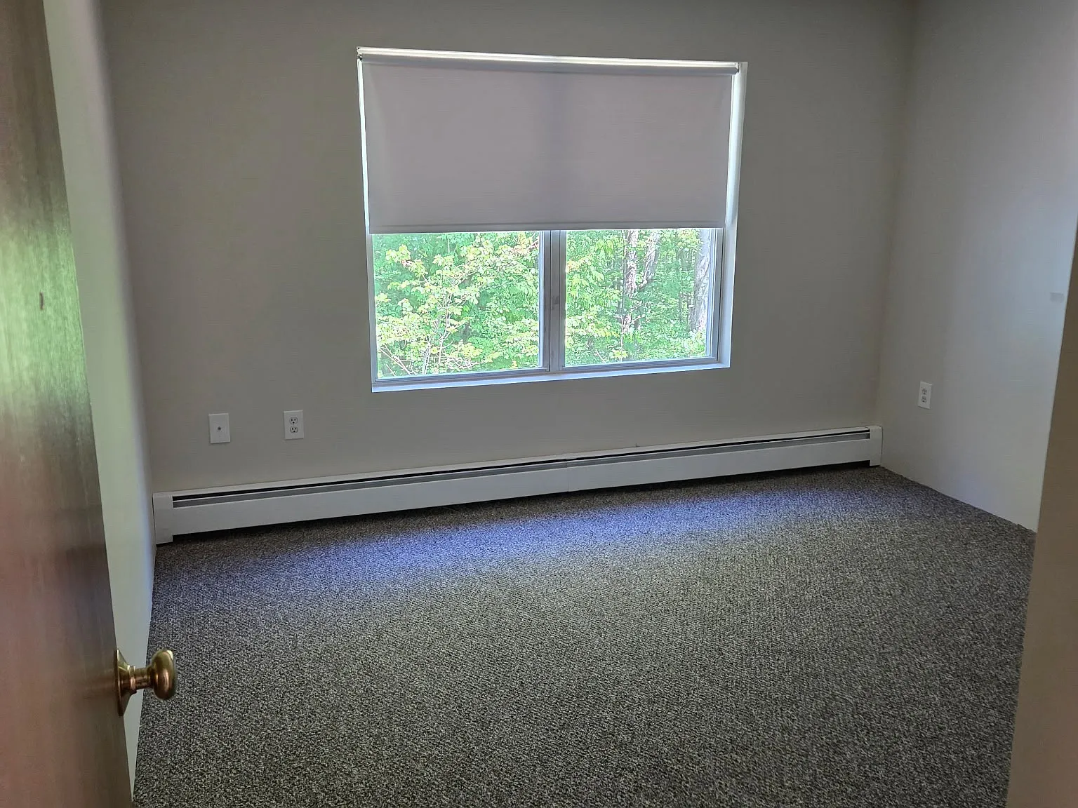 2 bed, 1100 sqft, $2,400 — Photo 3