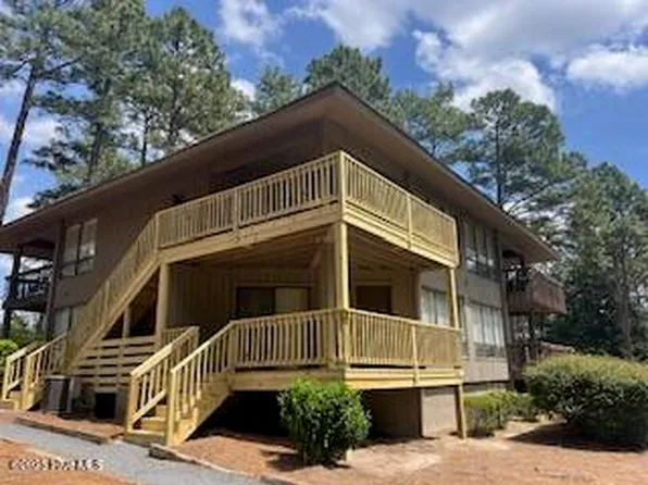 201 Foxkroft Drive #34, Foxfire Village, NC 27281