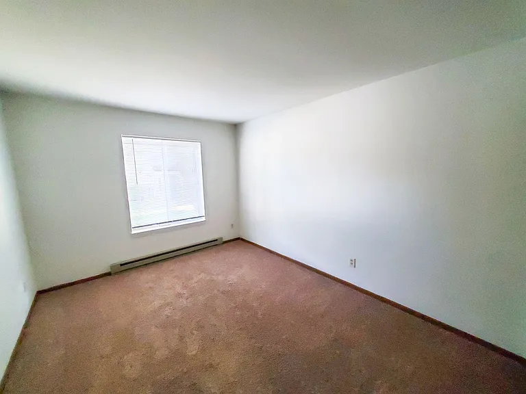 Orchard Village Apartments — Photo 46
