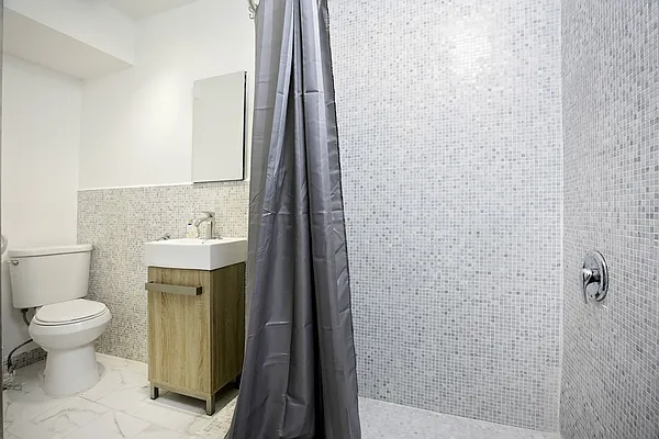 Rented by Keller Williams NYC | media 28