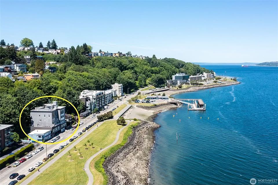 1st image of 17 Harbor Ave SW #402