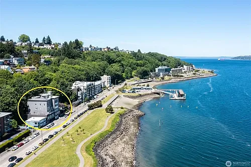 17 Harbor Ave SW Photo 1