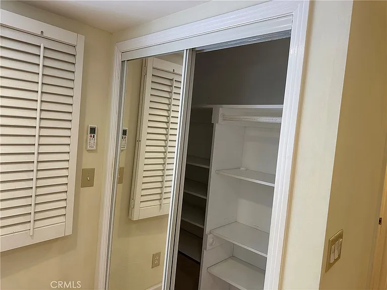 10338 Eastborne Ave — Photo 17