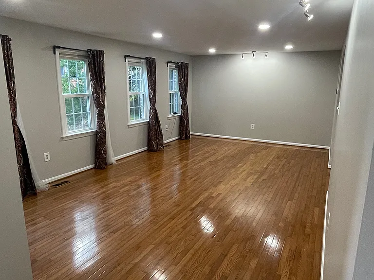 9025 Streamview Ln — Photo 68