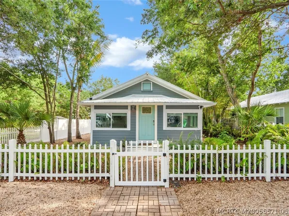 542 SW Halpatiokee St, Stuart, FL 34994