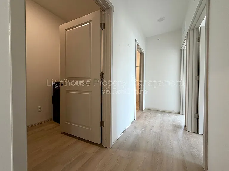 Riverbend Flats Apartments — Photo 120