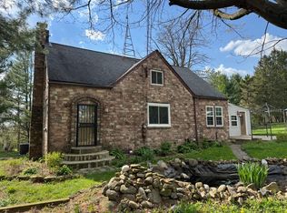 343 Bellus Rd, Hinckley, OH 44233