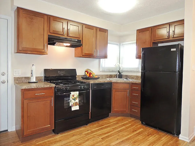 Recently & Completely Renovated 4 Bed - 2 Bath Cape Cod for Rent! — Photo 4