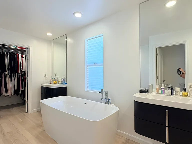 3703 Abby Ct — Photo 27