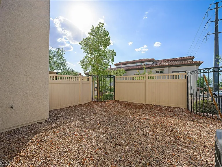 1087 Luna Eclipse Ln #2 — Photo 3