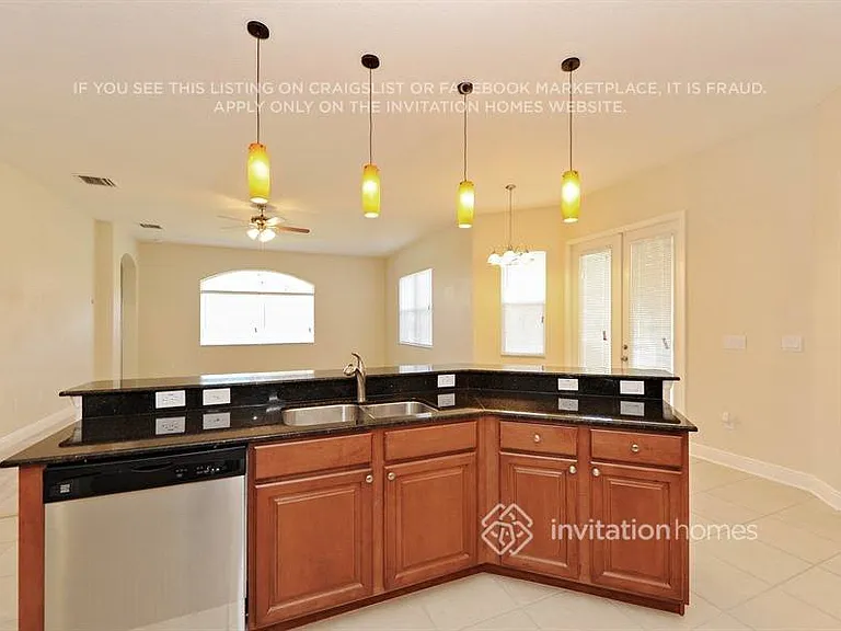 1820 Beaconsfield Dr — Photo 7