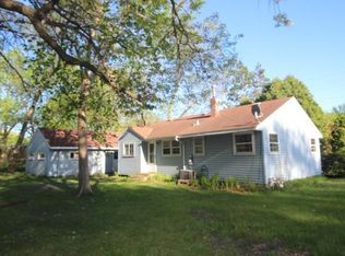 921 89th Ave NE, Blaine, MN 55434