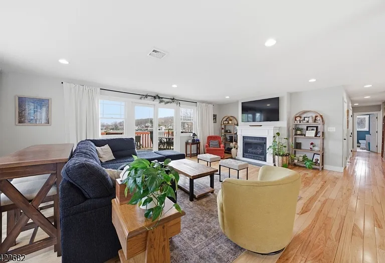 23 Edgemere Ave — Photo 10