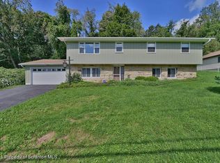 121 Newton Rd, Scranton, PA 18504