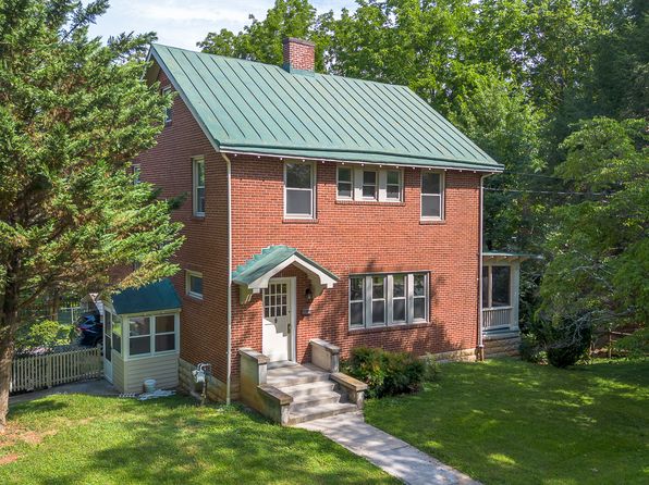 9 Westside Ct