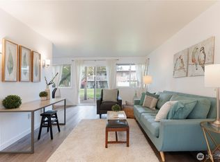 12230 SE 60th St APT 34, Bellevue, WA 98006