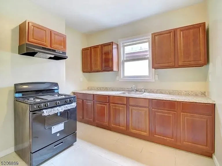 796 S 13th St #C — Photo 11
