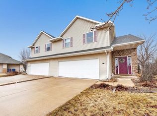 715 Edge Point Ct, De Pere, WI 54115