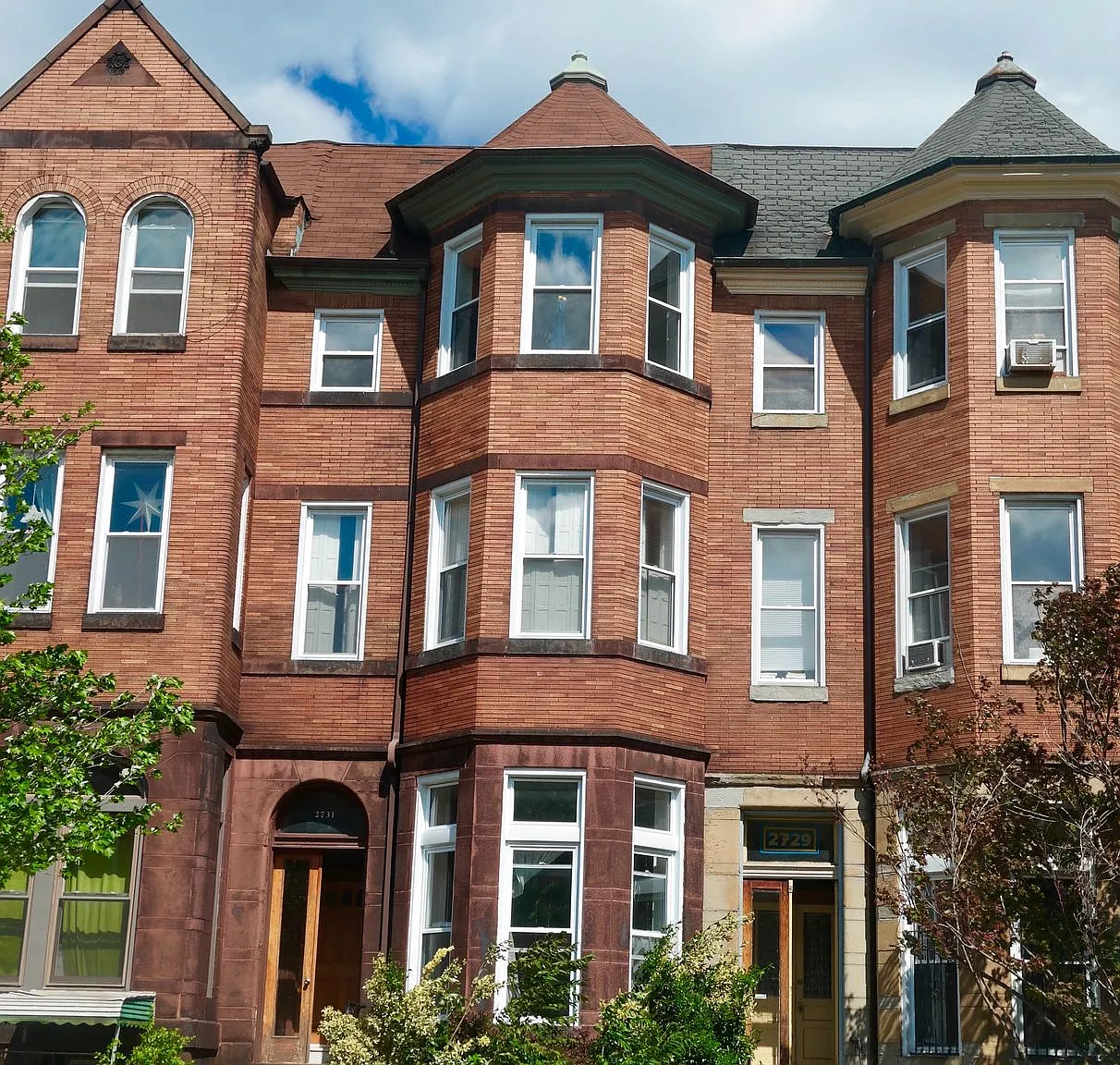 For Rent: Charming Living on St. Paul Street MD 21218 Your Urban Retreat Awaits! — Photo 2