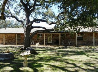 355 Hunters Glen Dr, San Marcos, TX 78666