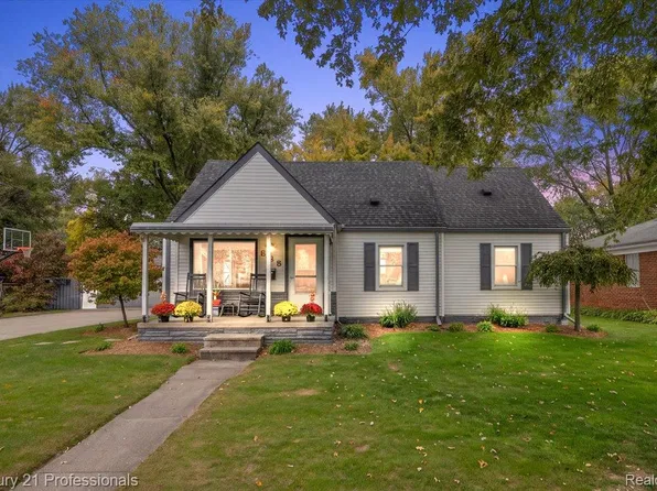 935 Ottawa Dr, Royal Oak, MI 48073