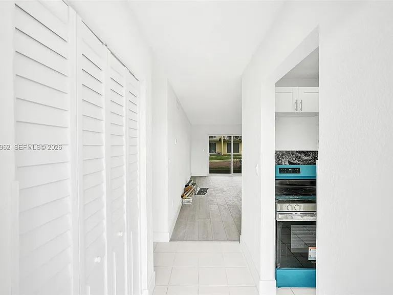 505 NW 177th St #112 — Photo 31