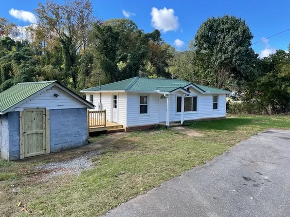 16 Plato Dr, Marion, NC 28752