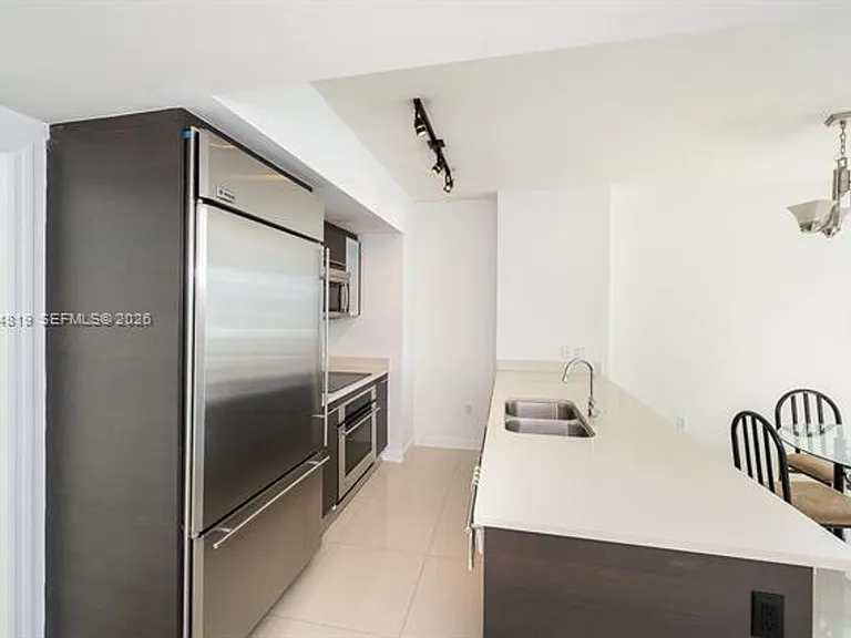 55 SE 6th St #CU-2210 — Photo 7