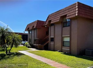 6485 W 27th Ave #11, Hialeah, FL 33016