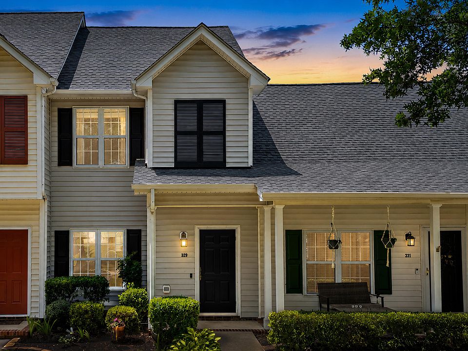 1st image of 329 Commons Dr