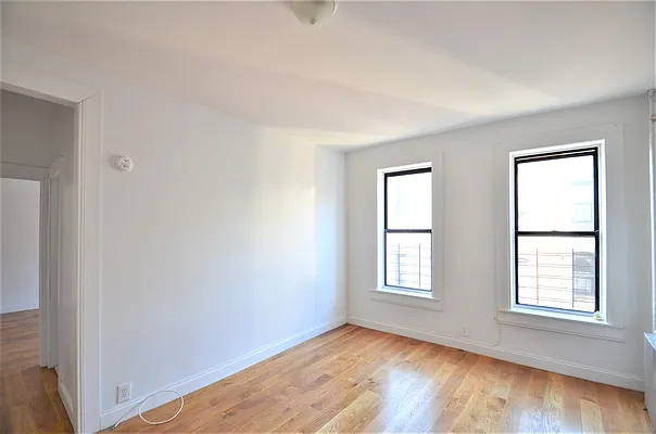 Rented by CITY SKYLINE REALTY INC | media 7