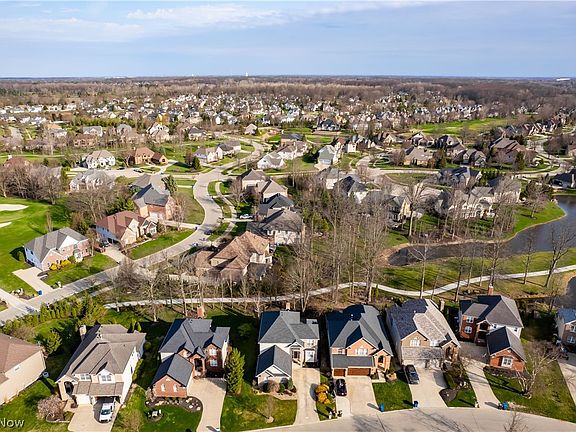 2nd image of 33882 Crown Colony Dr