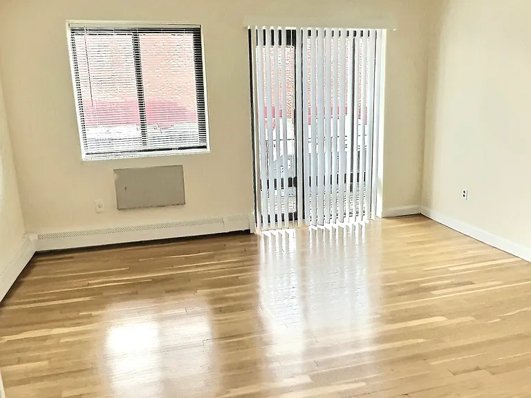1027 Commonwealth Ave #24 — Photo 4