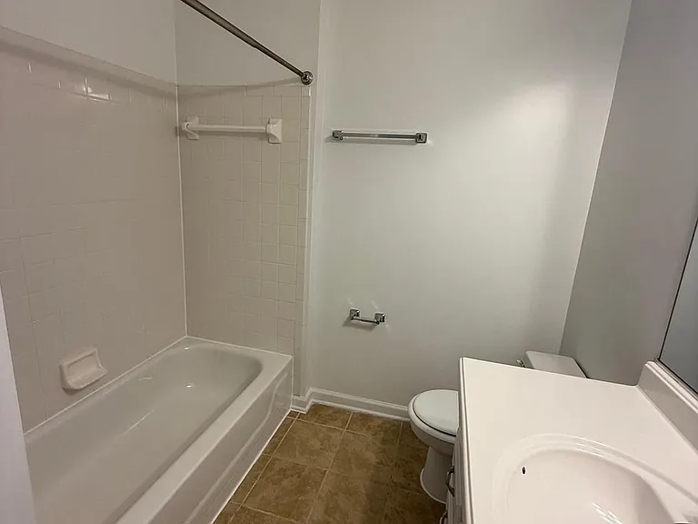 1554 Beverly Ct — Photo 28