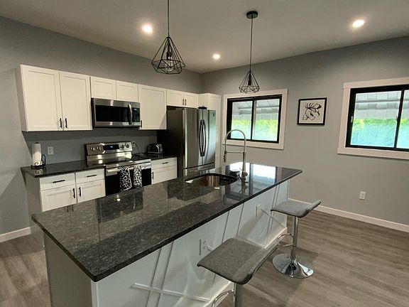 Kitchen stools included