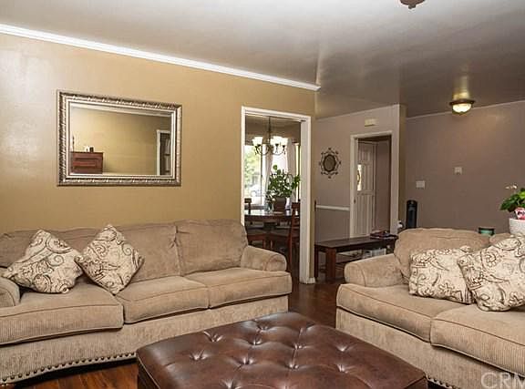 5th image of 1869 N San Antonio Ave