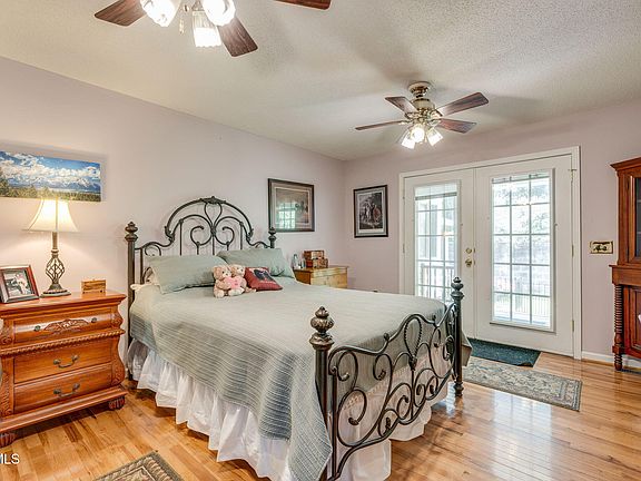 24th image of 490 Cockatiel Rd
