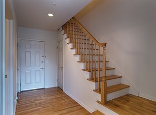 216 Light House Ter, Edgewater, NJ 07020