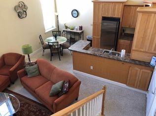 50 W High St APT 204, Carlisle, PA 17013