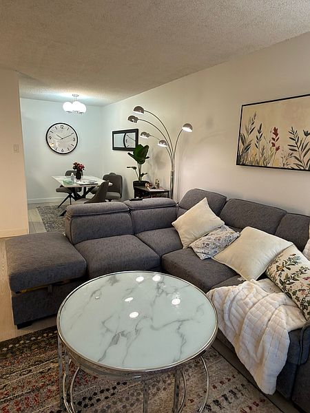 North Vancouver Apartment for rent - 1 Bedroom — photo 11