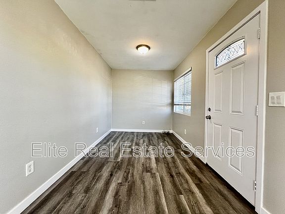 2nd image of 118 Cedar Ave