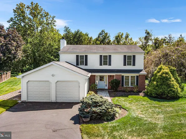 13 S Lancaster Ln, Newtown, PA 18940