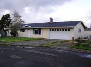 4006 Filbert St, Tillamook, OR 97141