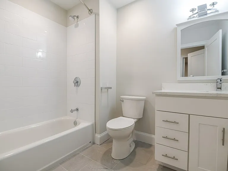 545 E 3rd St #1 — Photo 7